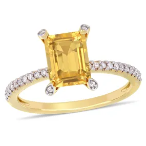 1 1/2 CT TGW Citrine and 1/10 CT TW Diamond  Ring in 10k Yellow Gold