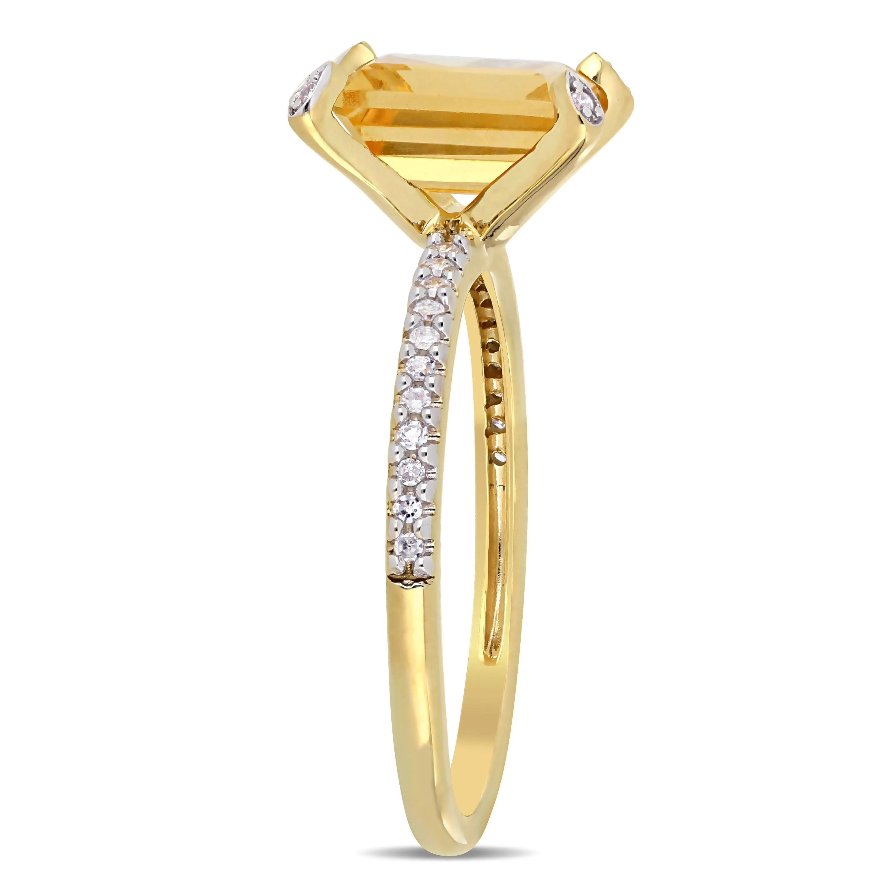 1 1/2 CT TGW Citrine and 1/10 CT TW Diamond  Ring in 10k Yellow Gold