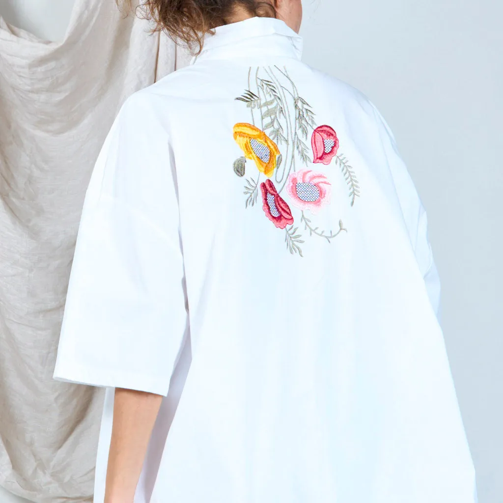 100% Cotton loose-fitting shirt with floral embroidery wholesale