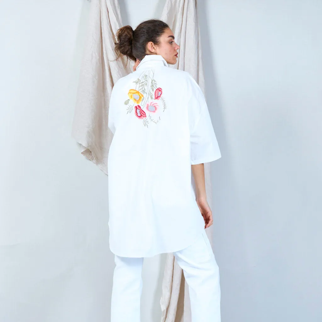 100% Cotton loose-fitting shirt with floral embroidery wholesale