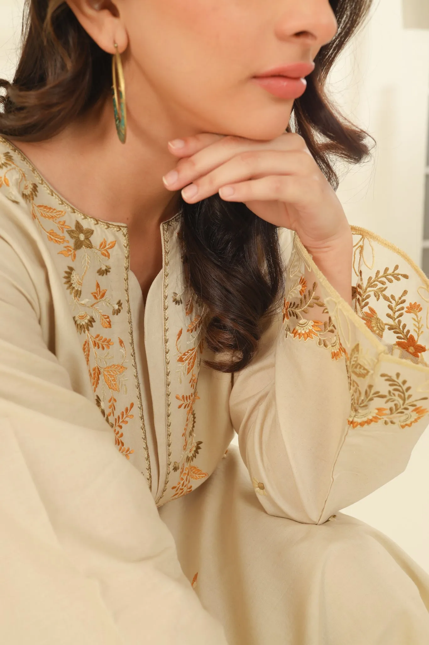 20% OFF IVORY BEIGE EMBROIDERED TWO PIECE SET  (NPA2-23308)