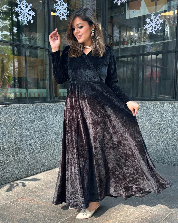 Black Fit and Flare Long Velvet Dress