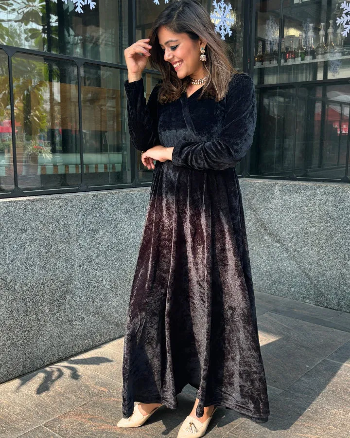 Black Fit and Flare Long Velvet Dress