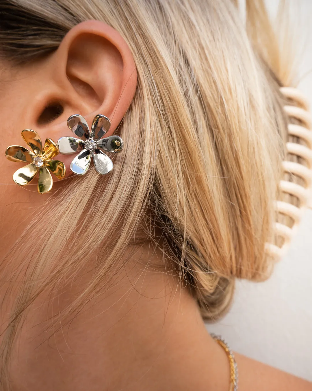 Daisy Statement Studs- Gold