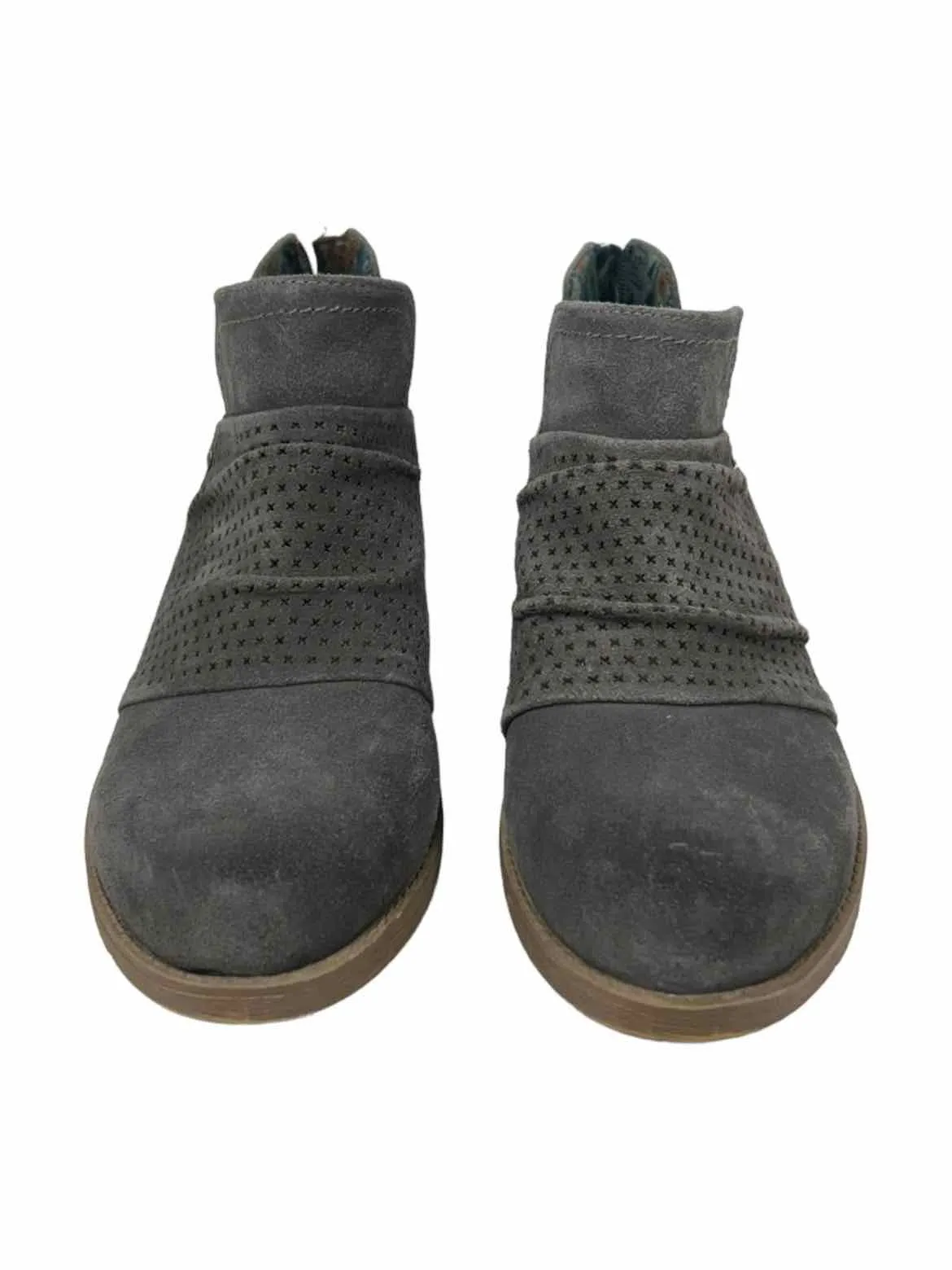 EARTH Gray Women Size 8 Ankle Boots