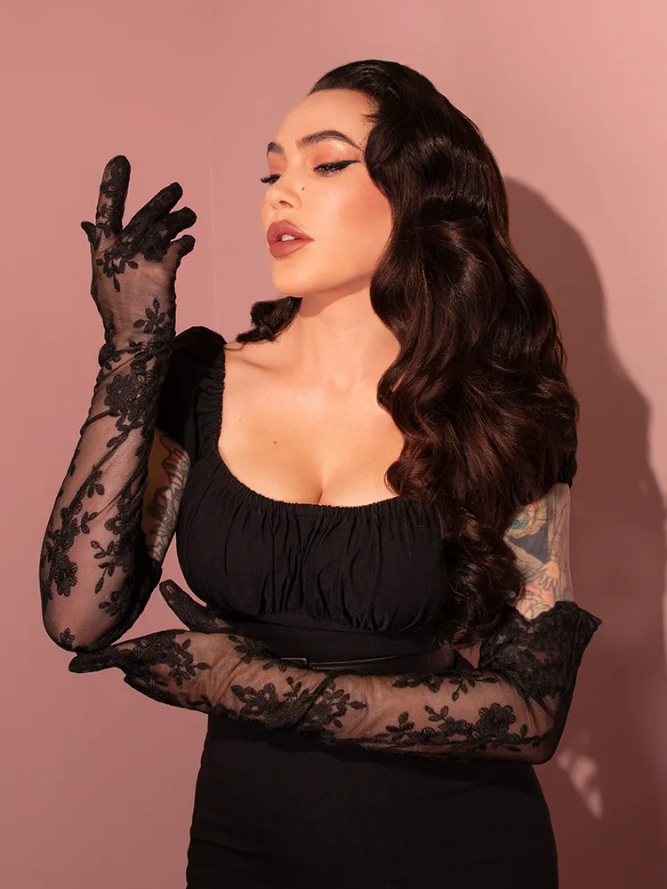 FINAL SALE - Full-Length Scalloped Edge Opera Gloves in Black Lace