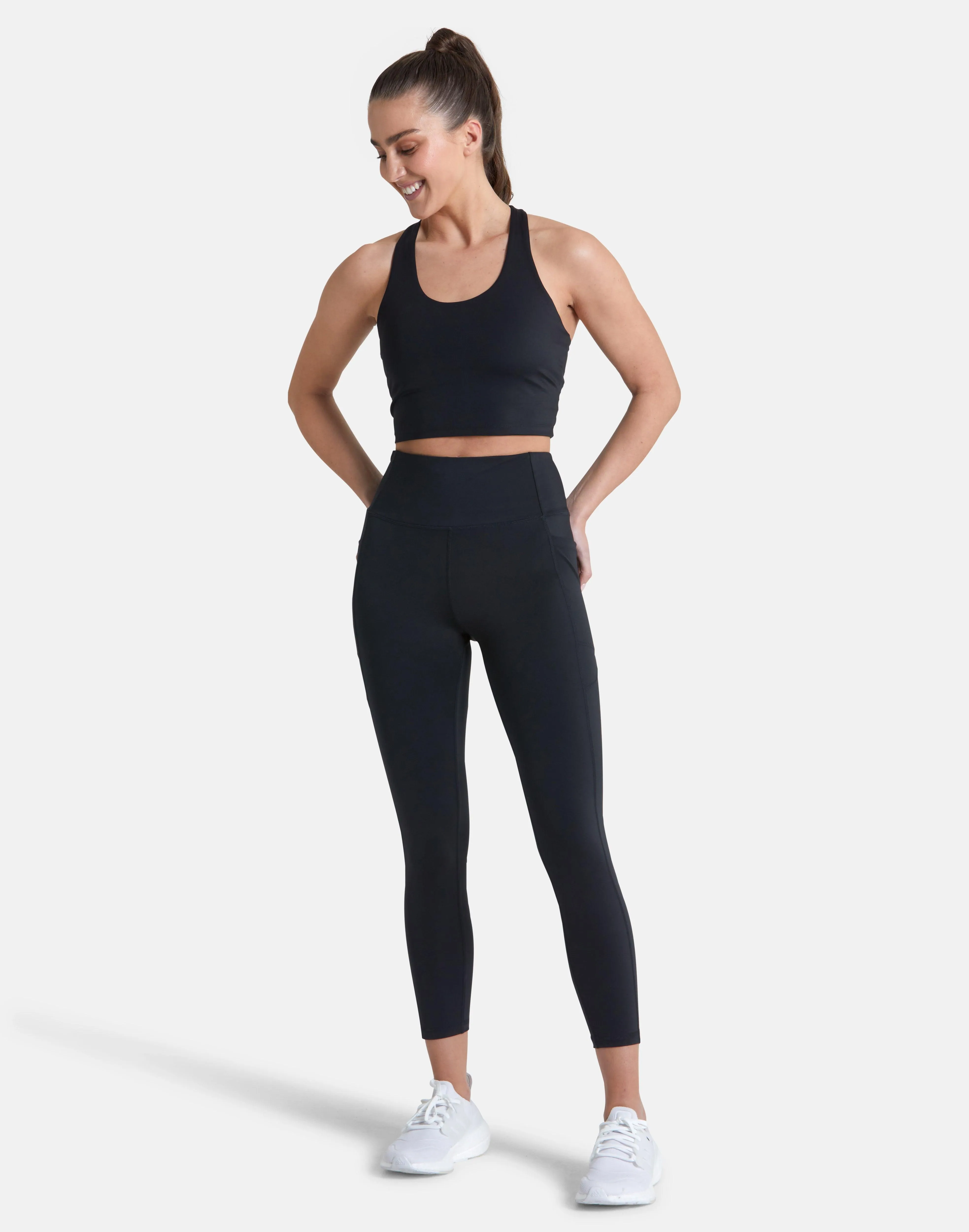 Relentless 7/8 Legging in Black