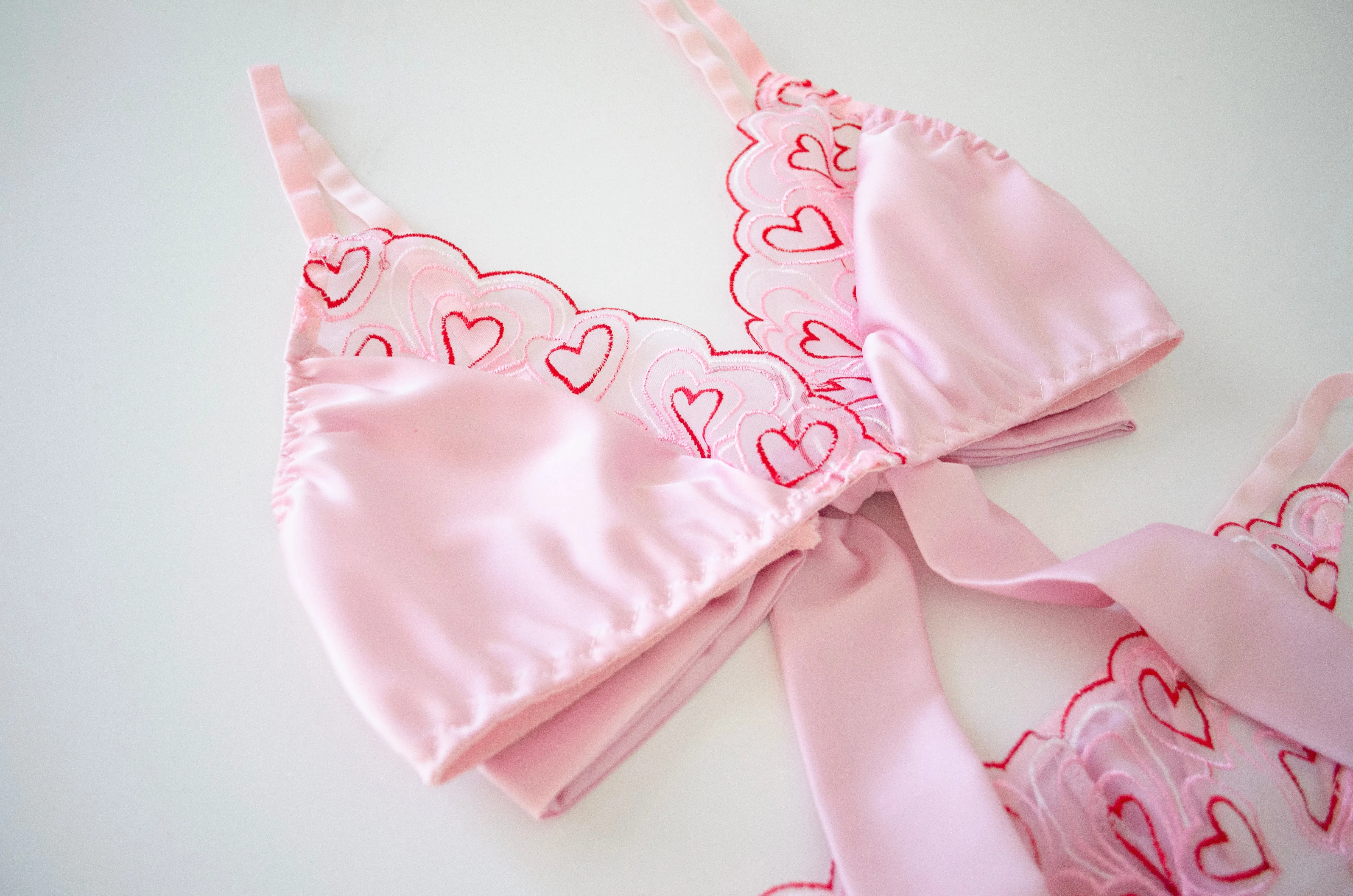 Sweetheart Satin Heart Set