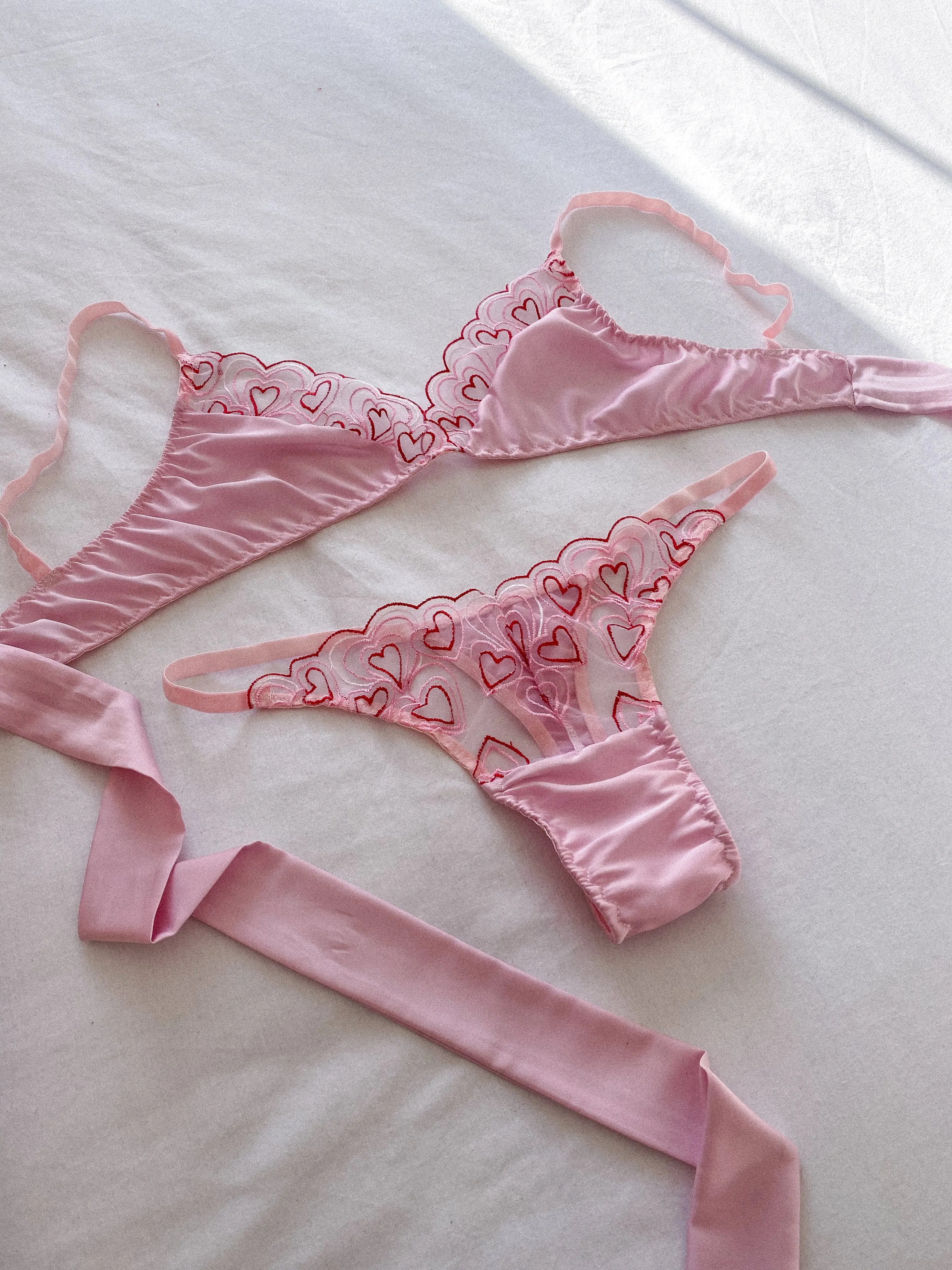 Sweetheart Satin Heart Set